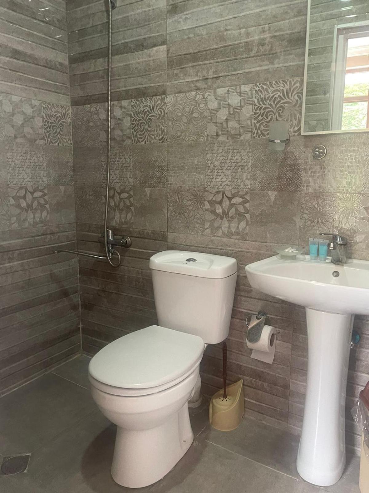 Hotel Guga Kobuleti Zewnętrze zdjęcie